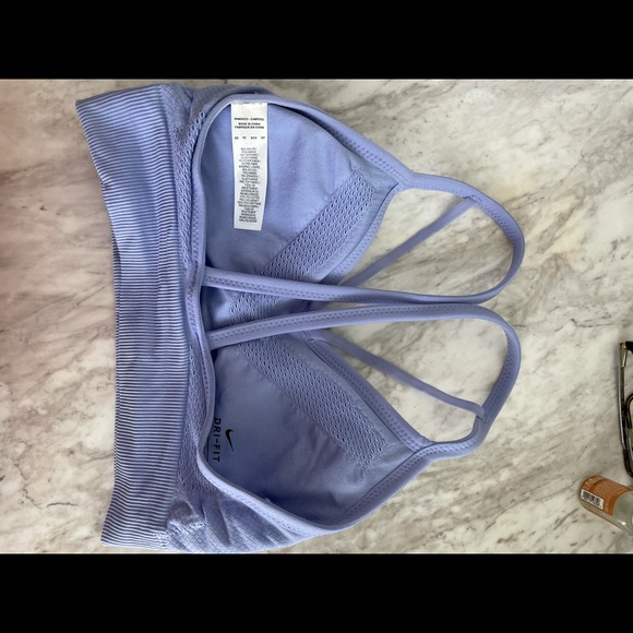 Light purple Nike sports bra - Picture 2 of 2